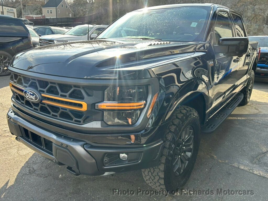 2025 Ford F-150 Tremor 4WD SuperCrew 5.5' Box - Agate Black Metallic exterior view 6