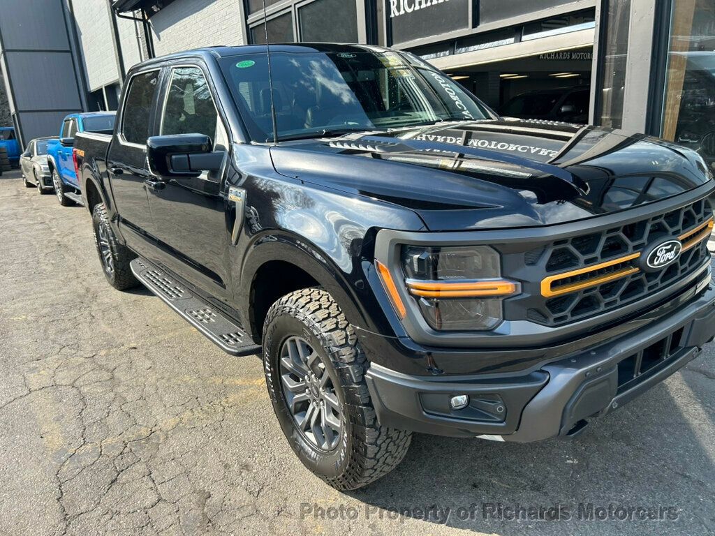 2025 Ford F-150 Tremor 4WD SuperCrew 5.5' Box - Agate Black Metallic exterior view 8