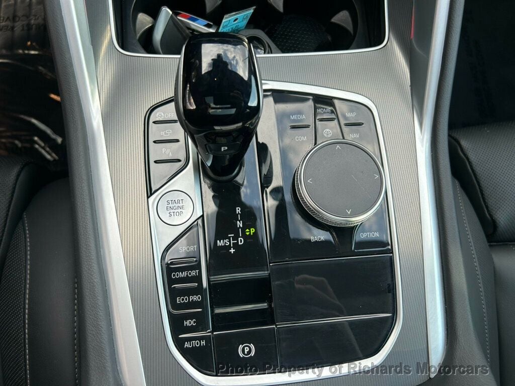 2022 BMW X6 xDrive40i Sports Activity - Dravit Grey Metallic exterior view 16