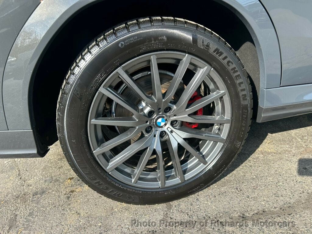 2022 BMW X6 xDrive40i Sports Activity - Dravit Grey Metallic exterior view 9