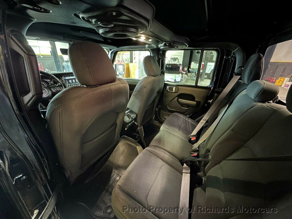 2022 Jeep Gladiator - Black Clearcoat exterior view 19