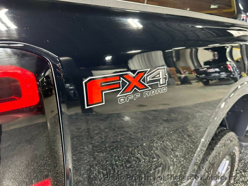 2024 Ford Ranger XLT 4WD SuperCrew 5' Box - Shadow Black exterior view 12