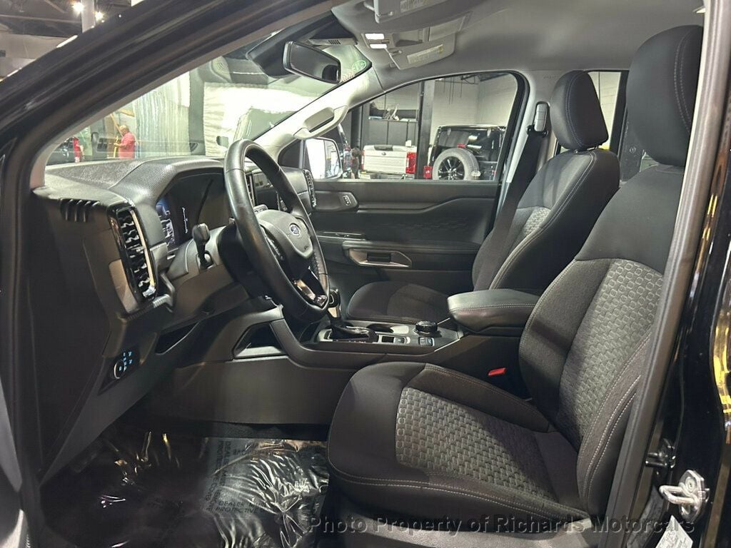 2024 Ford Ranger XLT 4WD SuperCrew 5' Box - Shadow Black exterior view 14