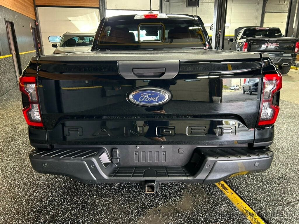 2024 Ford Ranger XLT 4WD SuperCrew 5' Box - Shadow Black exterior view 4