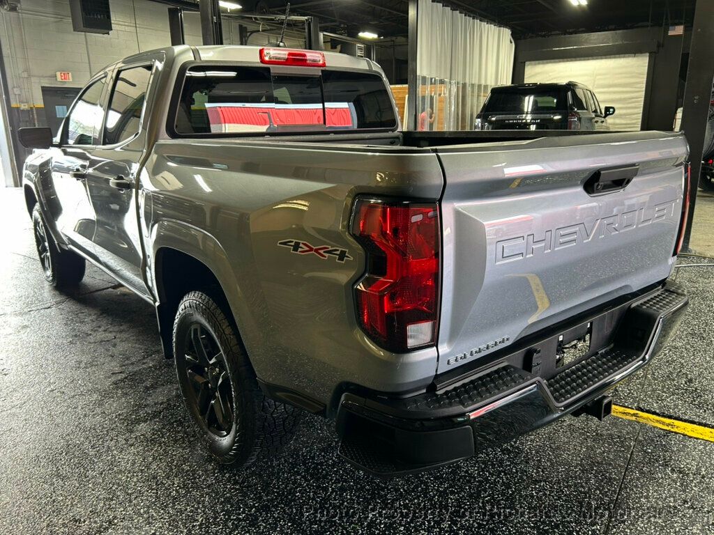 2024 Chevrolet Colorado 4WD Crew Cab WT - Sterling Gray Metallic exterior view 5