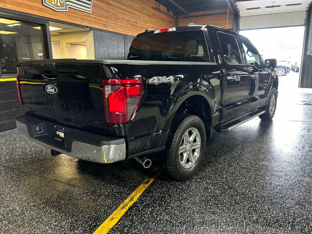 2025 Ford F-150 XLT 4WD SuperCrew 5.5' Box - Agate Black Metallic exterior view 3