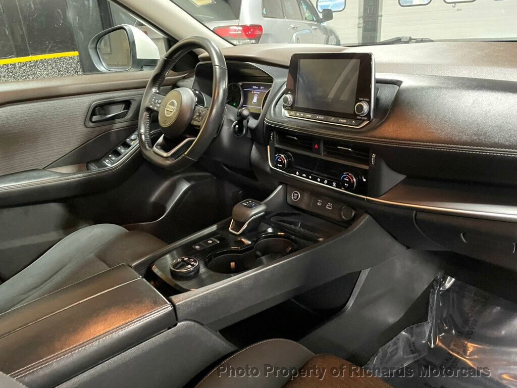 2021 Nissan Rogue AWD S - Glacier White exterior view 19