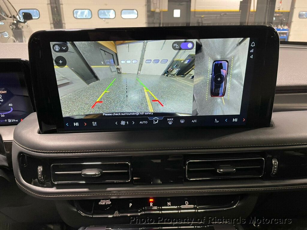 2025 Lincoln Aviator Premiere AWD - Infinite Black Metallic Clearcoat exterior view 14