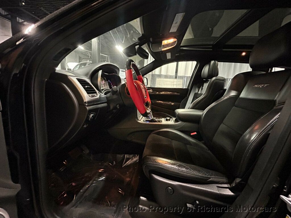 2018 Jeep Grand Cherokee SRT 4x4 - Diamond Black Crystal Pearlcoat exterior view 13