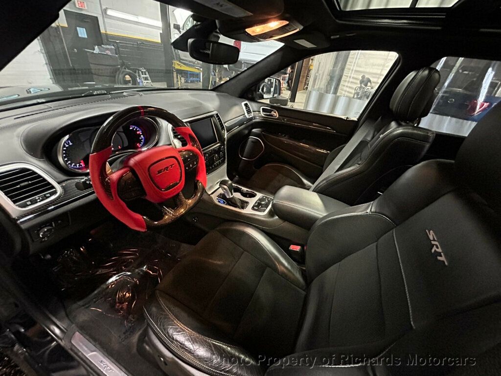2018 Jeep Grand Cherokee SRT 4x4 - Diamond Black Crystal Pearlcoat exterior view 14
