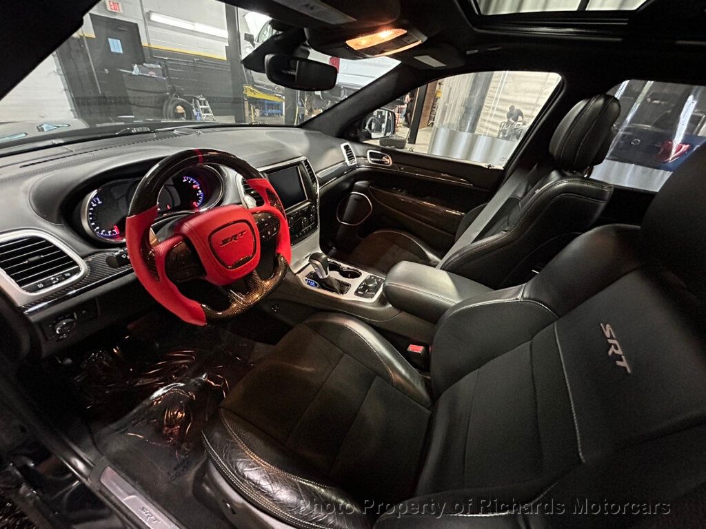 2018 Jeep Grand Cherokee SRT 4x4 - Diamond Black Crystal Pearlcoat exterior view 15