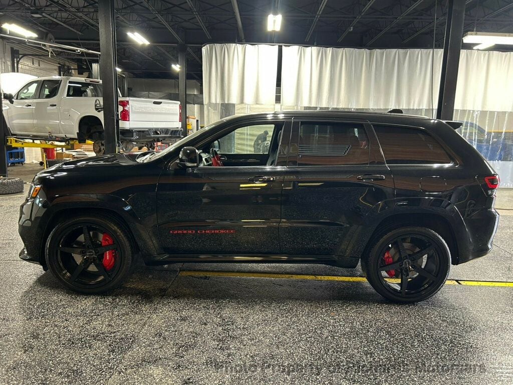 2018 Jeep Grand Cherokee SRT 4x4 - Diamond Black Crystal Pearlcoat exterior view 5