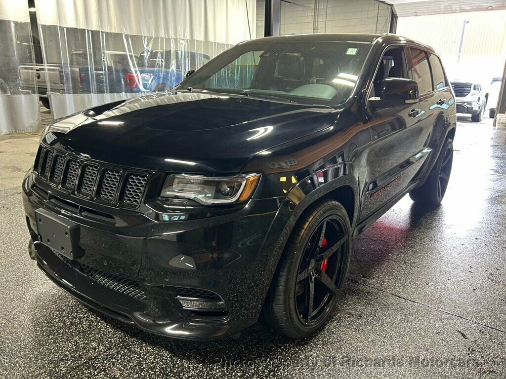 2018 Jeep Grand Cherokee SRT 4x4 - Diamond Black Crystal Pearlcoat exterior view 6