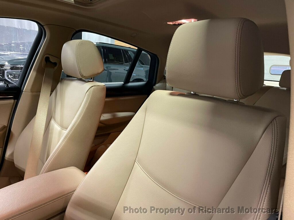 2016 BMW X4 xDrive28i - Mineral White Metallic exterior view 11