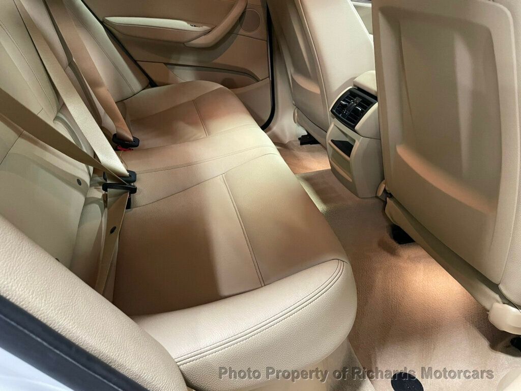 2016 BMW X4 xDrive28i - Mineral White Metallic exterior view 18