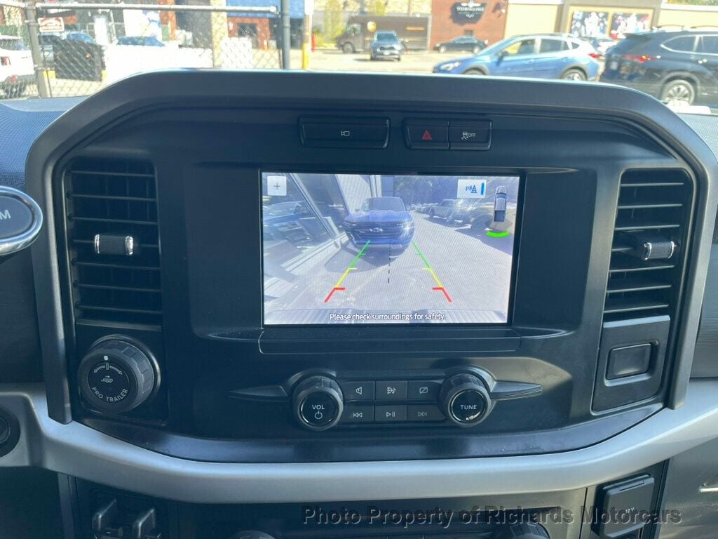 2022 Ford F-150 XLT 4WD SuperCrew 5.5' Box - Oxford White exterior view 15