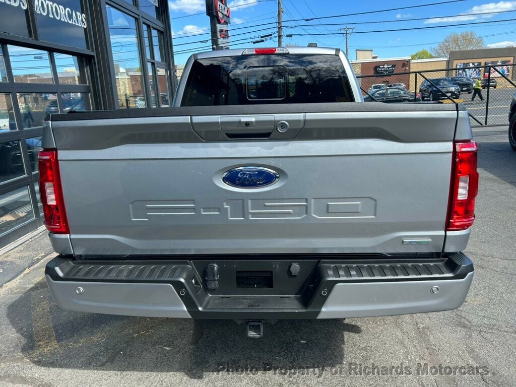 2023 Ford F-150 - Iconic Silver Metallic exterior view 3