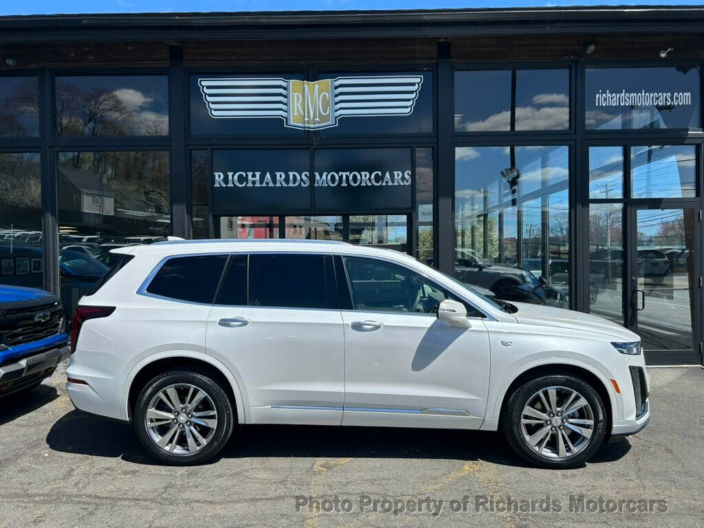 2022 Cadillac XT6 AWD 4dr Premium Luxury - Crystal White Tricoat exterior view 2