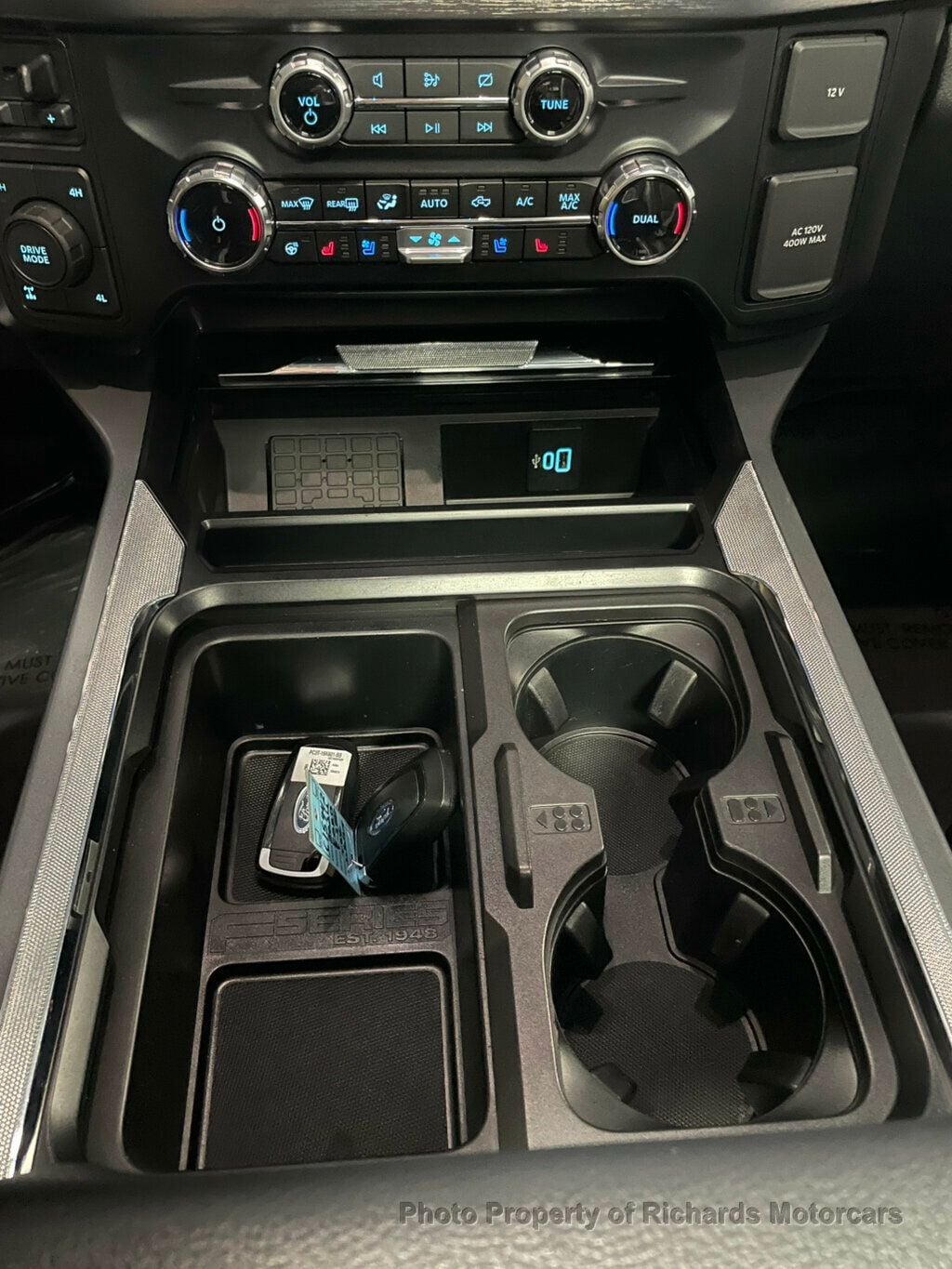 2024 Ford Super Duty F-250 SRW LARIAT 4WD Crew Cab 6.75' Box - Oxford White exterior view 16