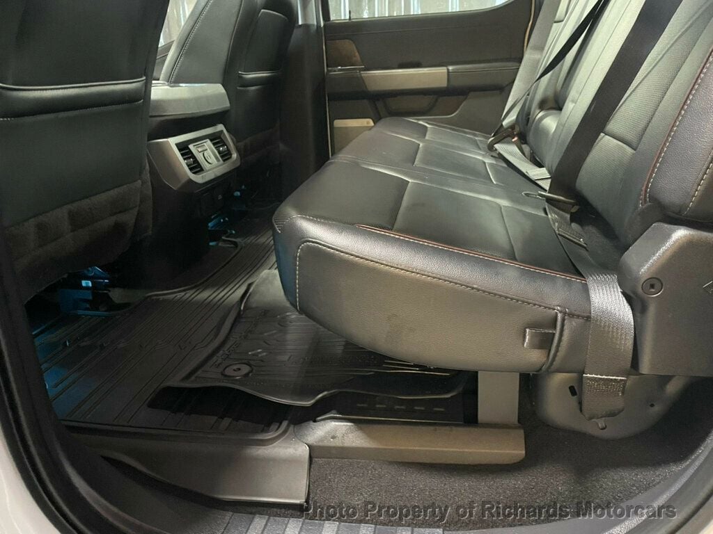 2024 Ford Super Duty F-250 SRW LARIAT 4WD Crew Cab 6.75' Box - Oxford White exterior view 17