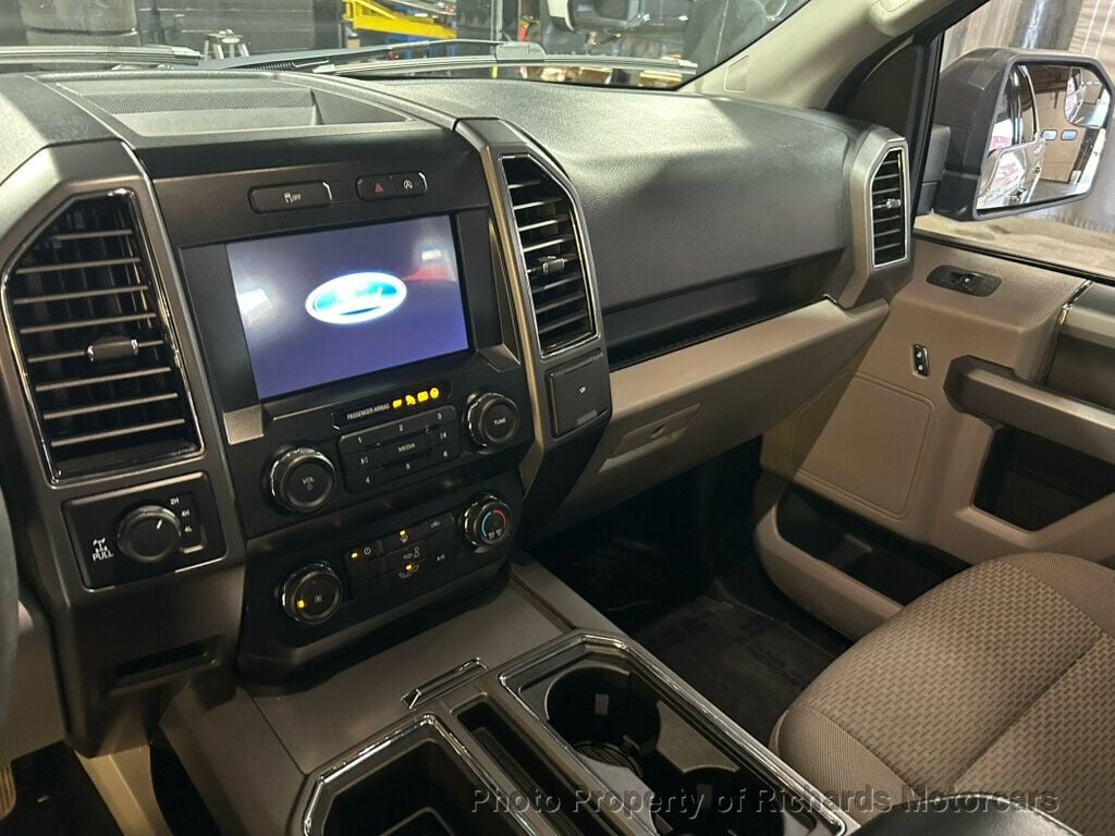 2020 Ford F-150 XLT 4WD SuperCrew 5.5' Box - Oxford White exterior view 15