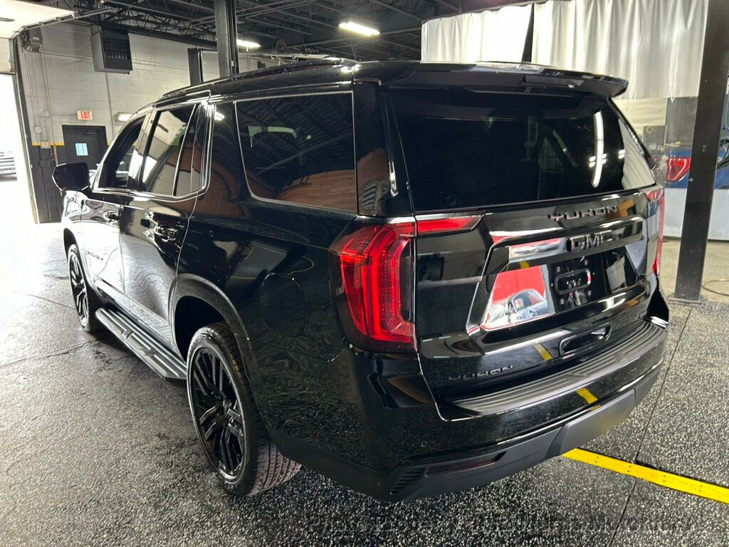 2023 GMC Yukon 4WD 4dr SLE - Onyx Black exterior view 5