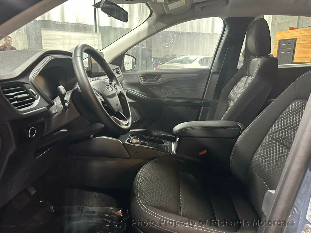 2025 Ford Escape Active AWD - Vapor Blue Metallic exterior view 12