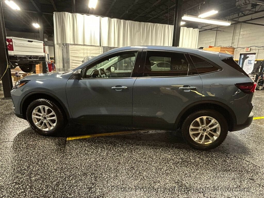 2025 Ford Escape Active AWD - Vapor Blue Metallic exterior view 6