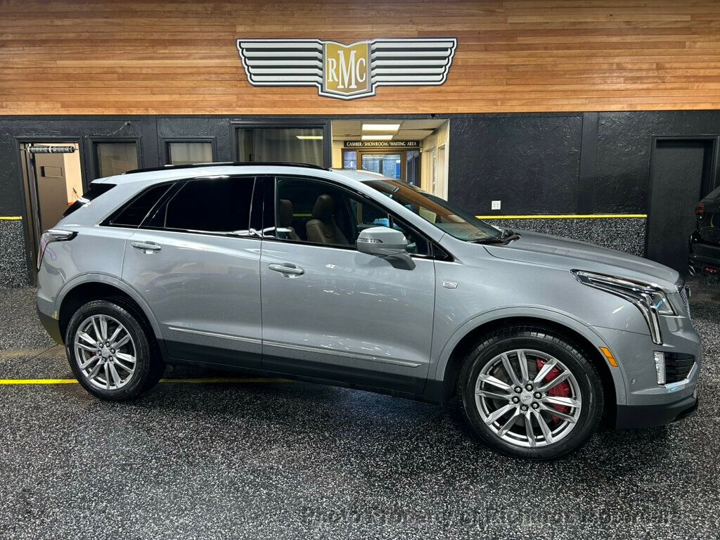 2024 Cadillac XT5 AWD 4dr Sport - Argent Silver Metallic exterior view 1