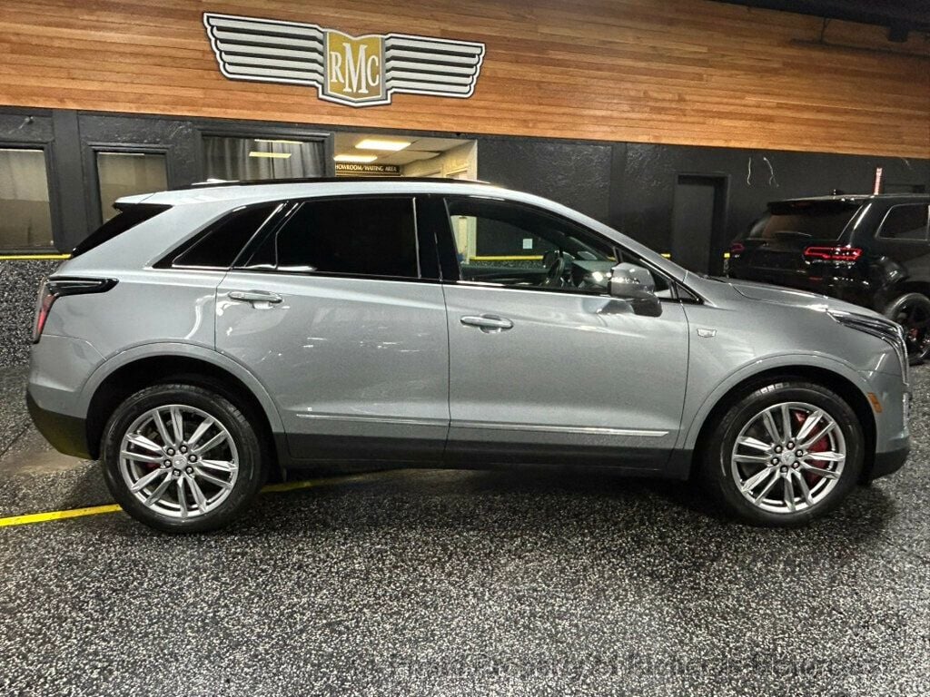 2024 Cadillac XT5 AWD 4dr Sport - Argent Silver Metallic exterior view 2