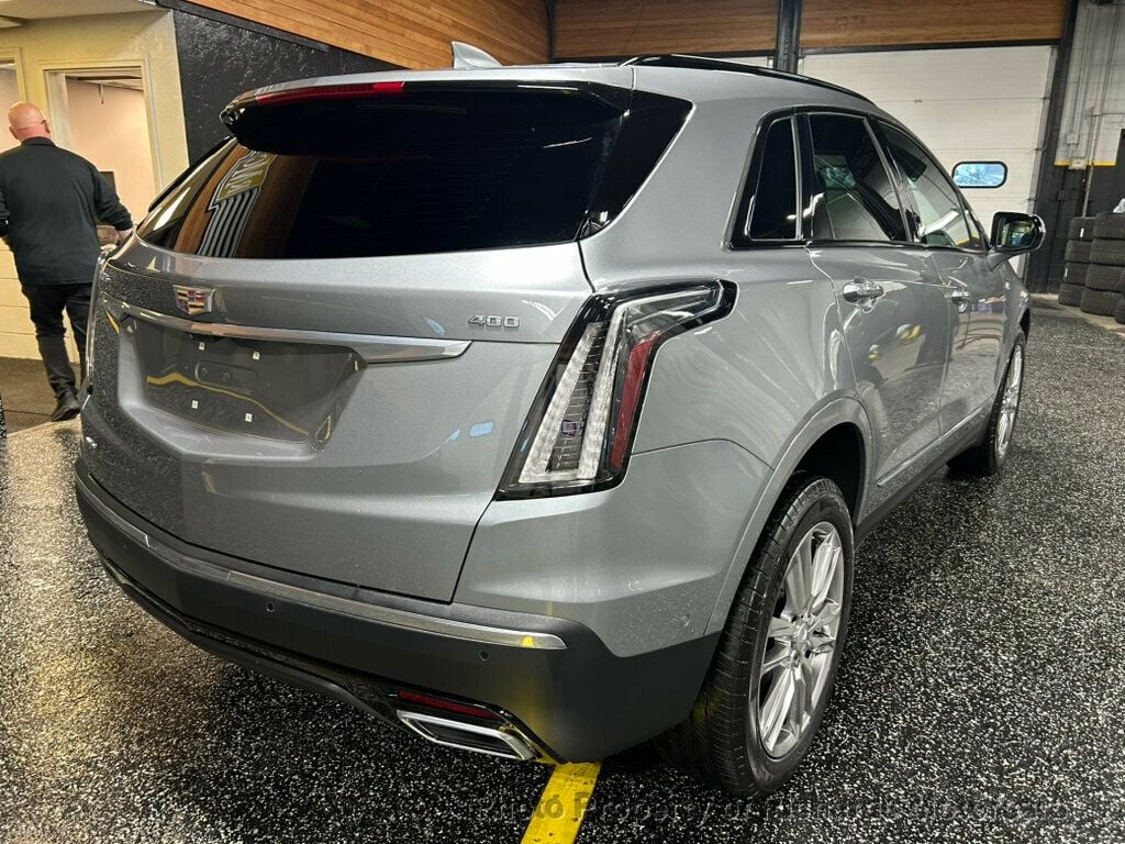 2024 Cadillac XT5 AWD 4dr Sport - Argent Silver Metallic exterior view 3