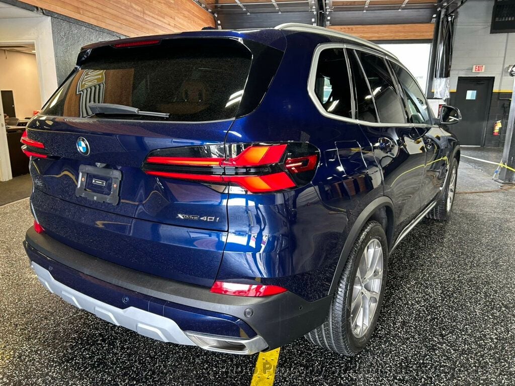 2025 BMW X5 xDrive40i Sports Activity Vehicle - Marina Bay Blue Metallic exterior view 3