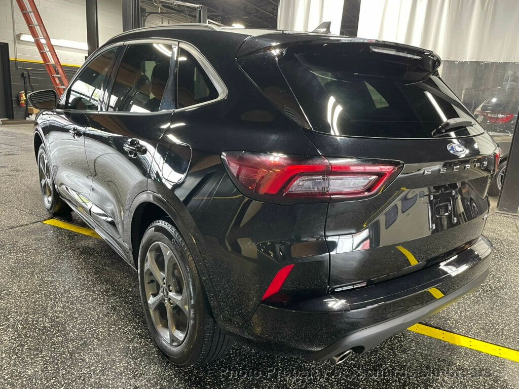 2024 Ford Escape ST-Line AWD - Agate Black Metallic exterior view 5