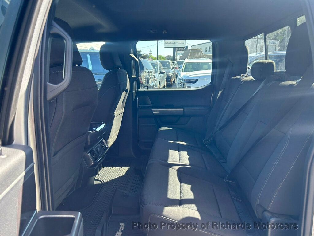 2023 Ford F-150 XLT 4WD SuperCrew 6.5' Box - Iconic Silver Metallic exterior view 15