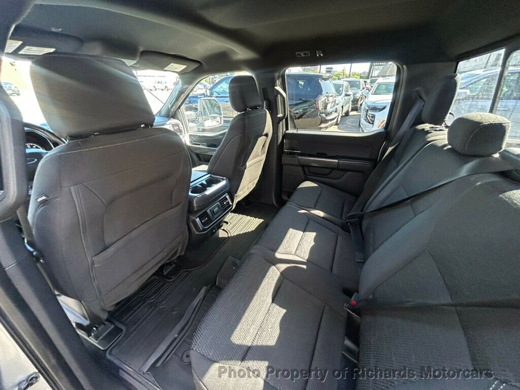 2023 Ford F-150 XLT 4WD SuperCrew 6.5' Box - Iconic Silver Metallic exterior view 16