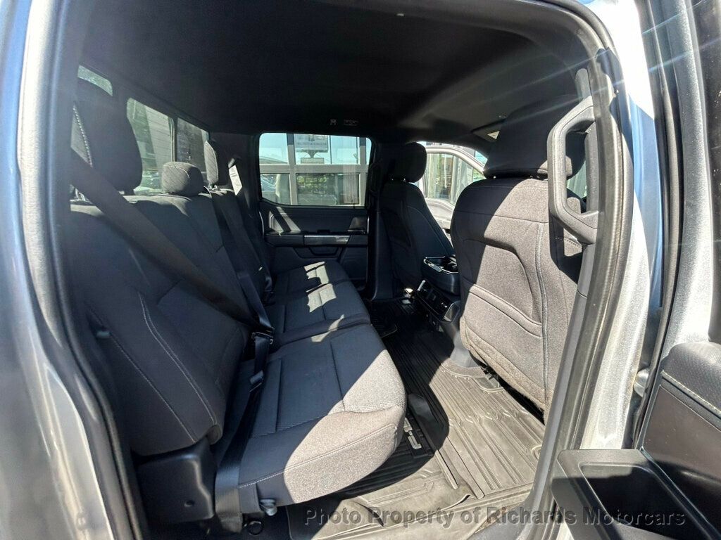 2023 Ford F-150 XLT 4WD SuperCrew 6.5' Box - Iconic Silver Metallic exterior view 17
