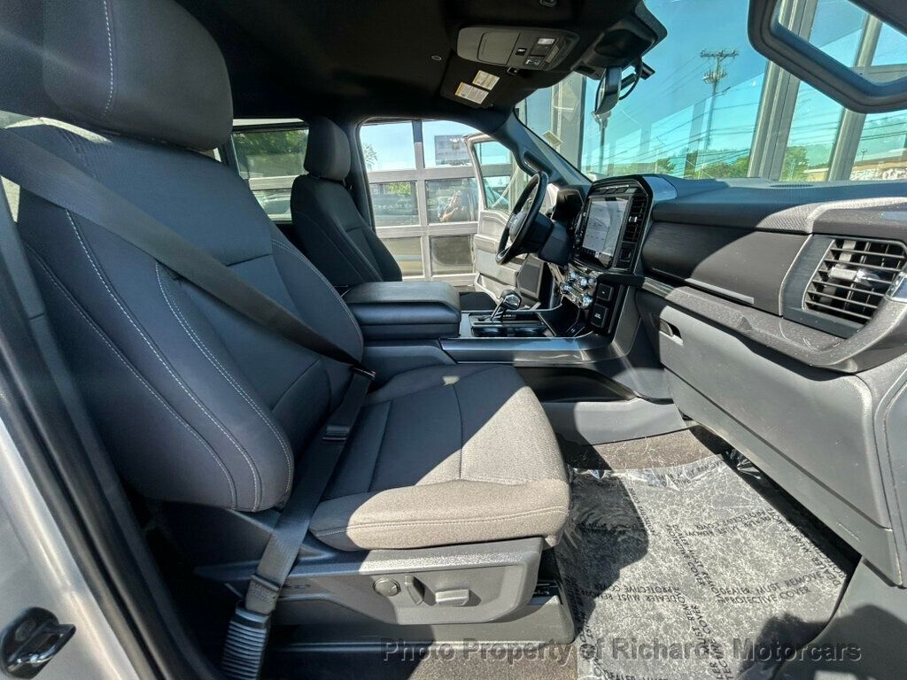 2023 Ford F-150 XLT 4WD SuperCrew 6.5' Box - Iconic Silver Metallic exterior view 18