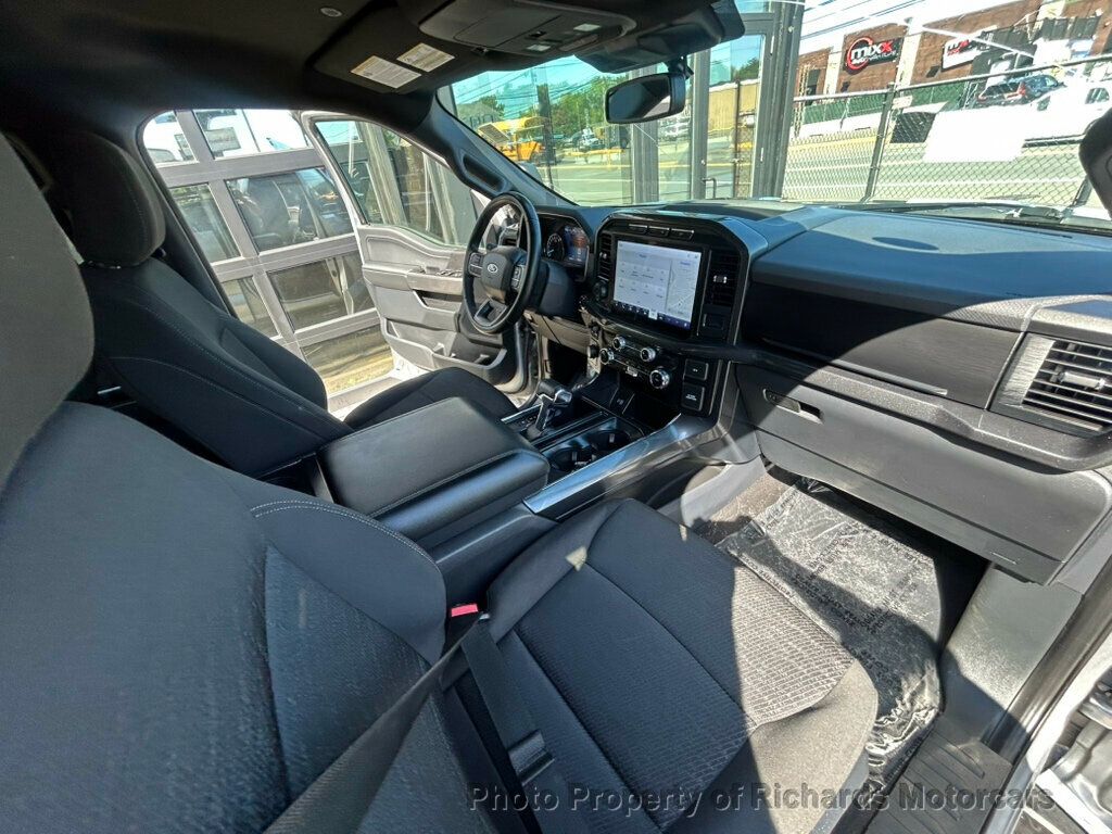 2023 Ford F-150 XLT 4WD SuperCrew 6.5' Box - Iconic Silver Metallic exterior view 19