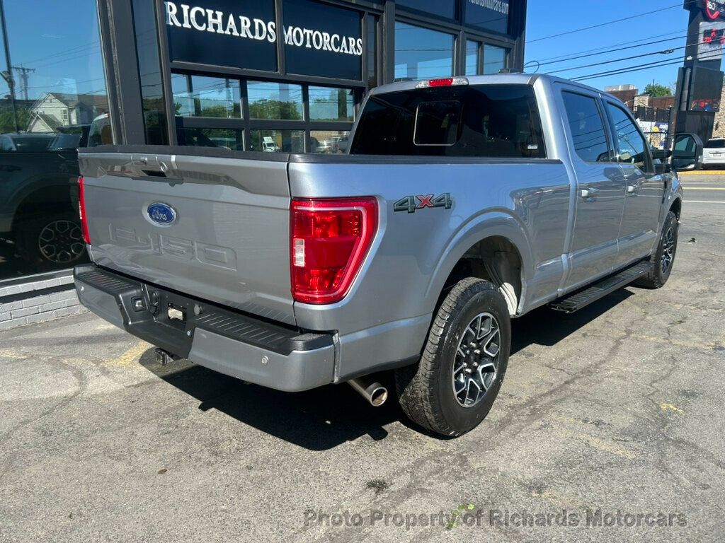 2023 Ford F-150 XLT 4WD SuperCrew 6.5' Box - Iconic Silver Metallic exterior view 3