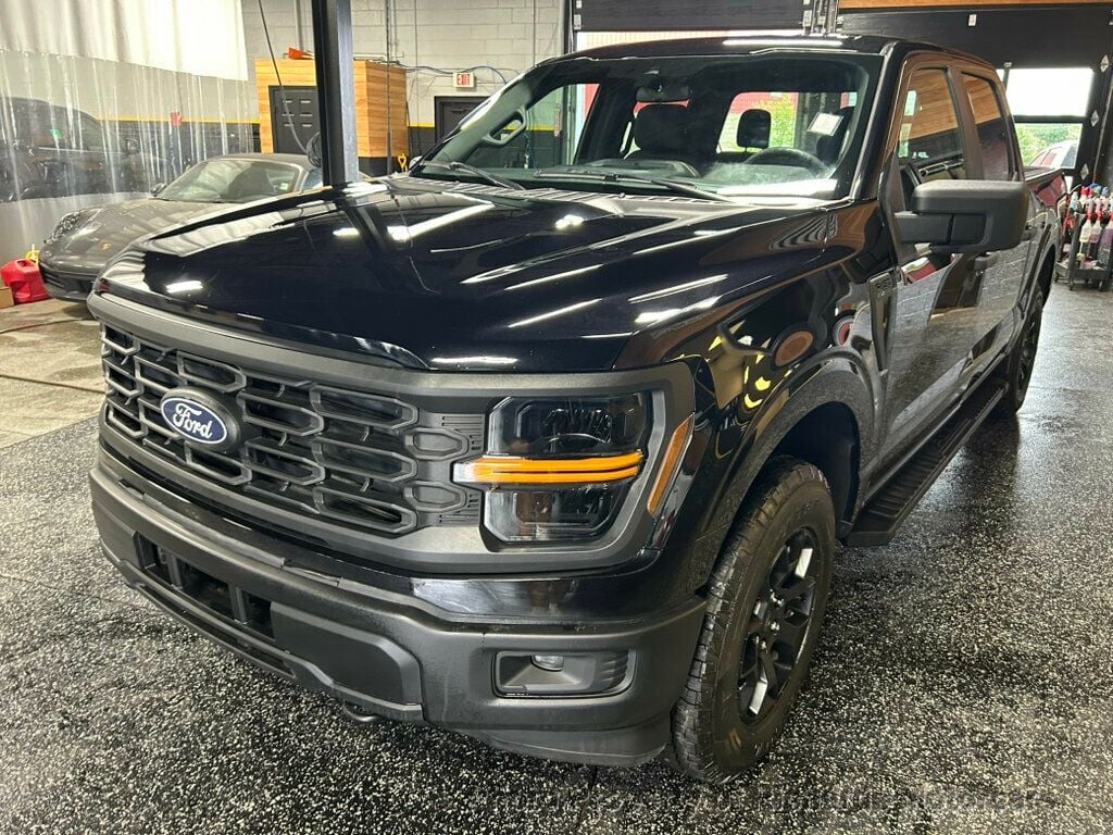 2024 Ford F-150 STX 4WD SuperCrew 5.5' Box - Agate Black Metallic exterior view 6