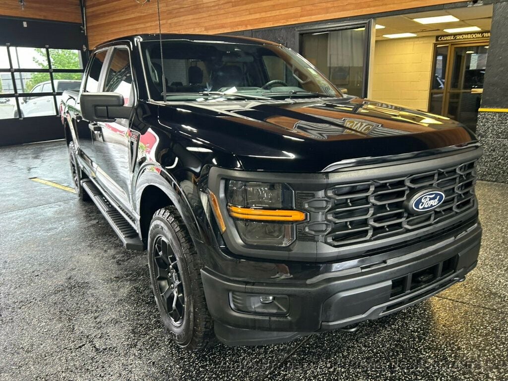2024 Ford F-150 STX 4WD SuperCrew 5.5' Box - Agate Black Metallic exterior view 8