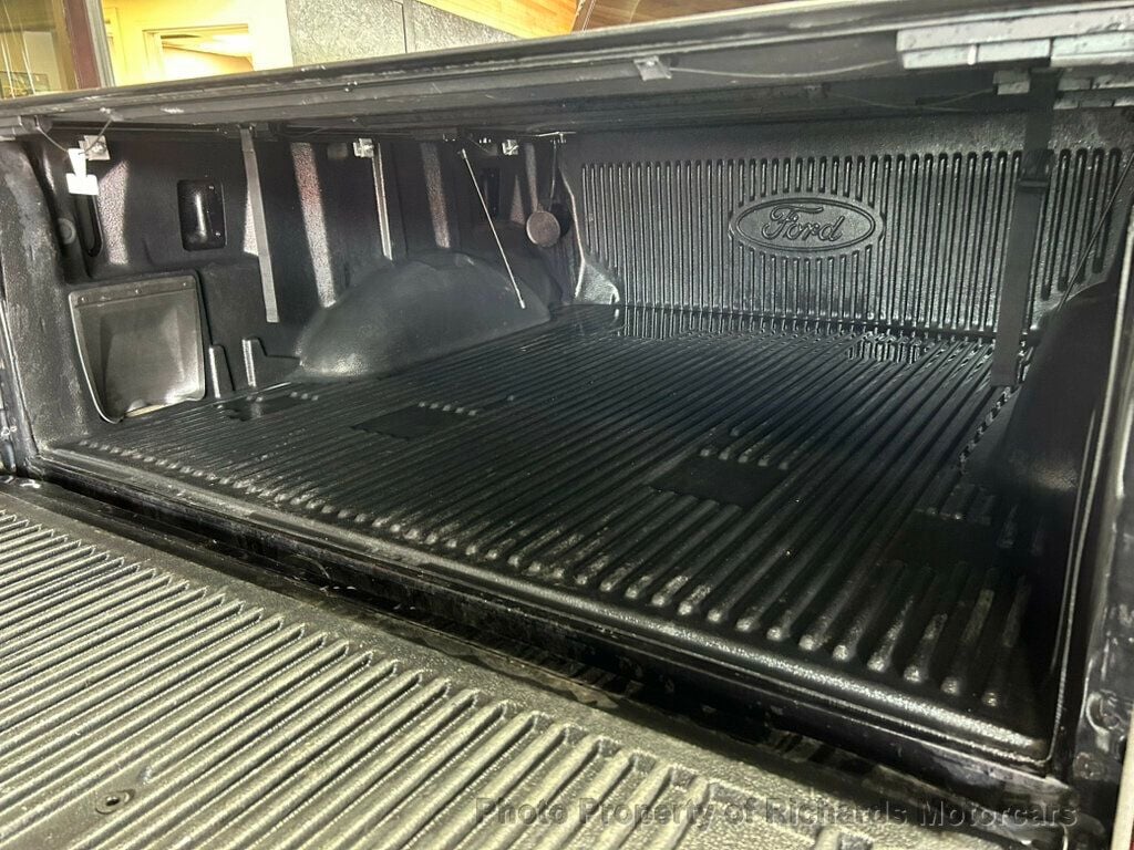 2024 Ford F-150 XLT 4WD SuperCrew 5.5' Box - Agate Black Metallic exterior view 13