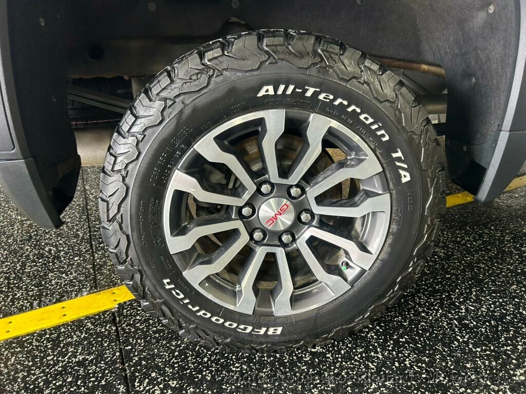 2022 GMC Sierra 1500 - Summit White exterior view 11