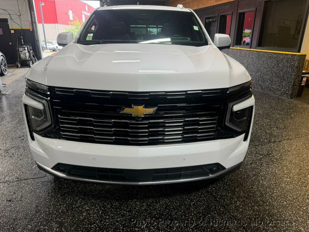 2026 Chevrolet Tahoe 4WD 4dr High Country - Polar White Tricoat exterior view 8