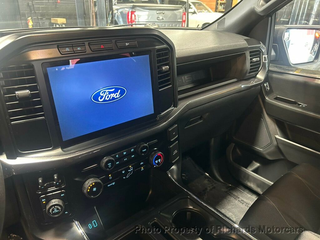 2024 Ford F-150 STX 4WD SuperCrew 5.5' Box - Avalanche exterior view 14
