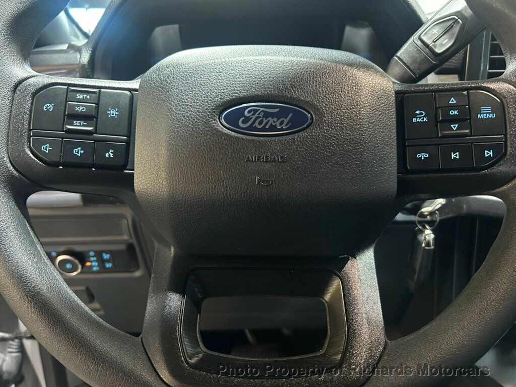 2024 Ford F-150 STX 4WD SuperCrew 5.5' Box - Avalanche exterior view 15