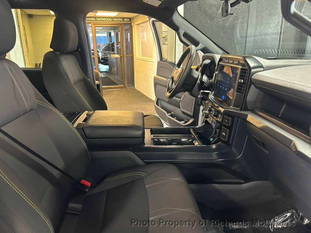 2024 Ford F-150 STX 4WD SuperCrew 5.5' Box - Avalanche exterior view 19