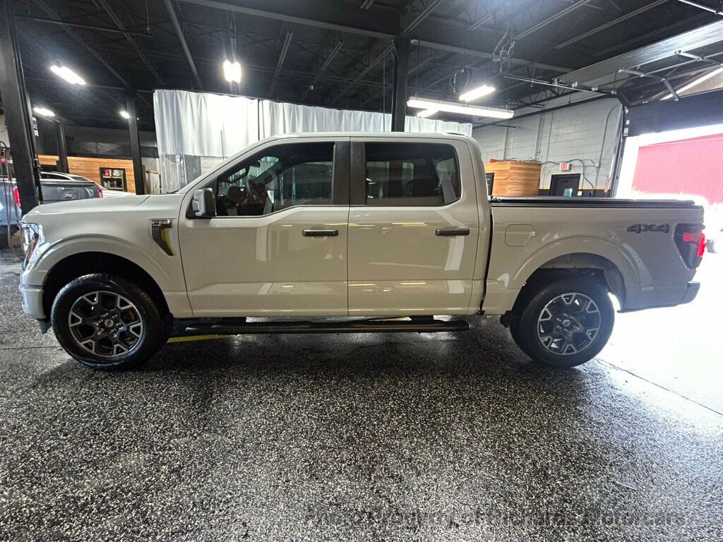 2024 Ford F-150 STX 4WD SuperCrew 5.5' Box - Avalanche exterior view 6