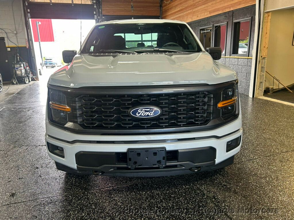 2024 Ford F-150 STX 4WD SuperCrew 5.5' Box - Avalanche exterior view 8