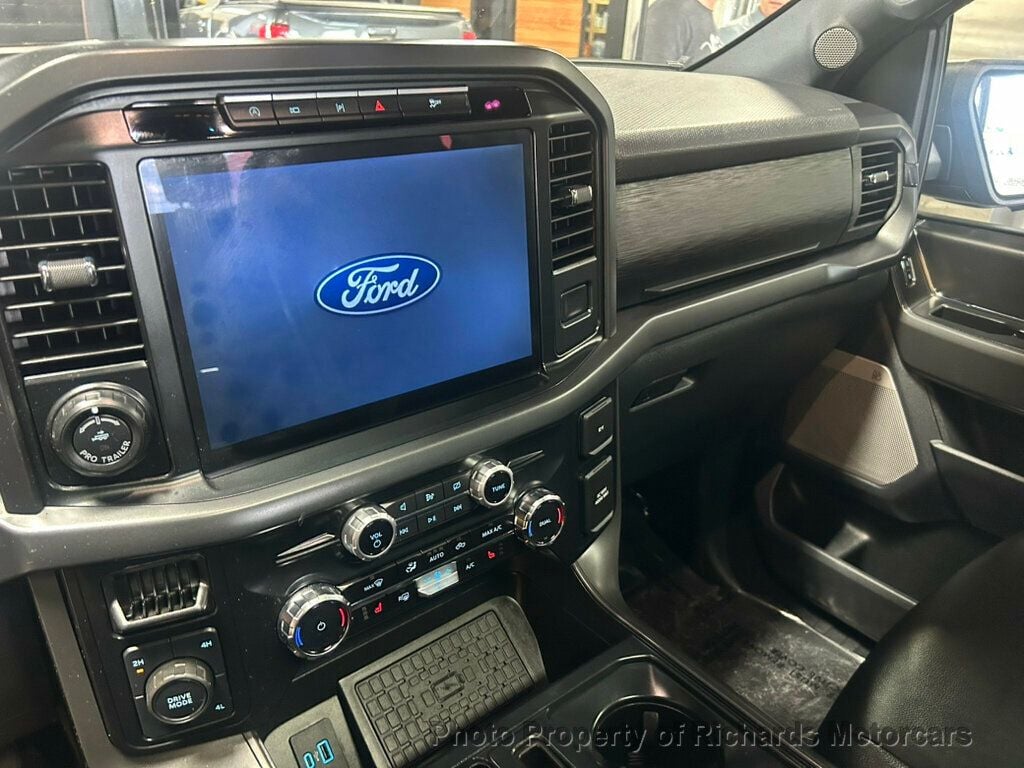 2024 Ford F-150 XLT 4WD SuperCrew 5.5' Box - Rapid Red Metallic Tinted Clearcoat exterior view 14